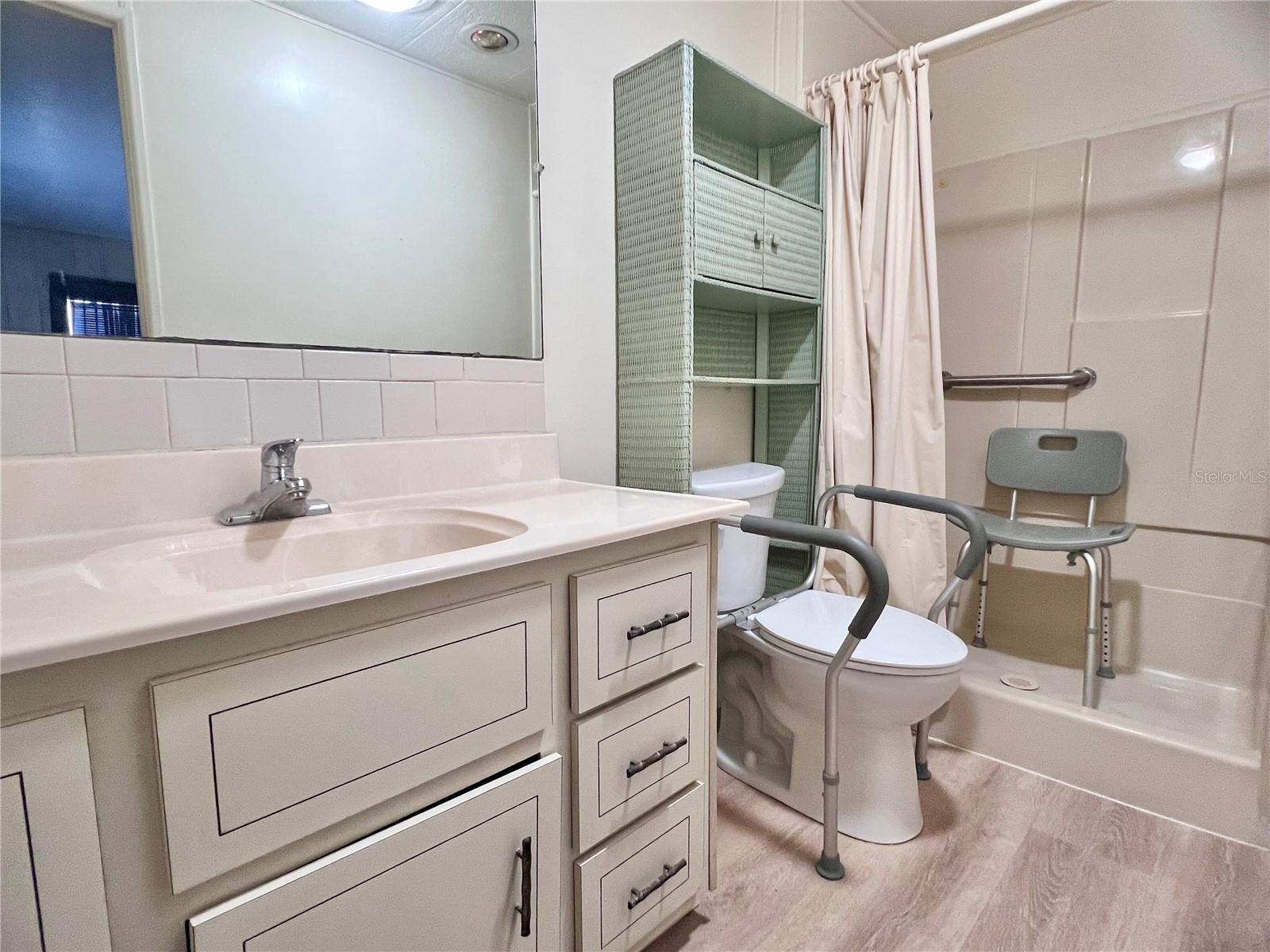 1100 BELCHER RD S #8, LARGO, FL, 33771