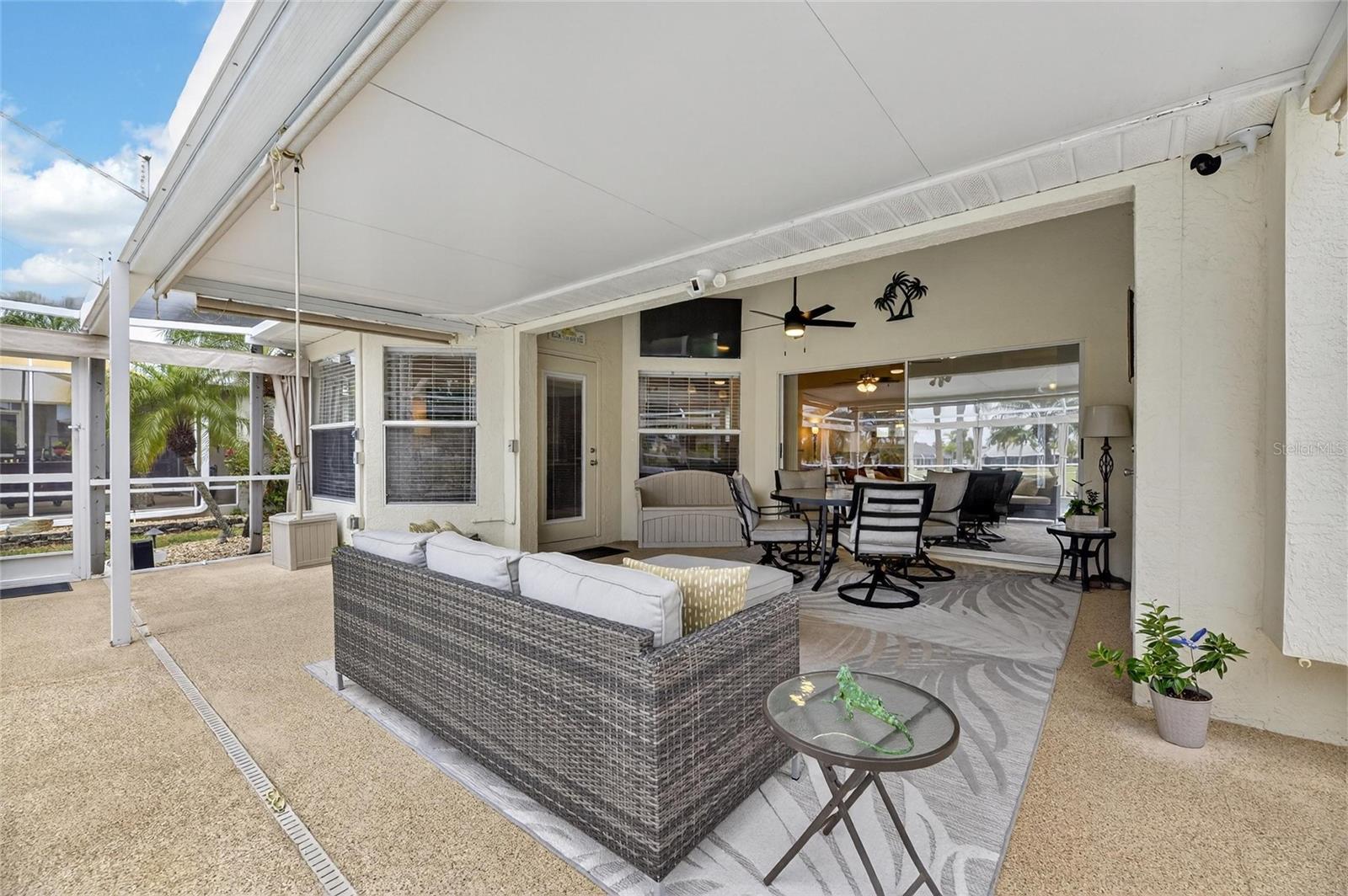 2316 E DEL WEBB BLVD, SUN CITY CENTER, FL, 33573