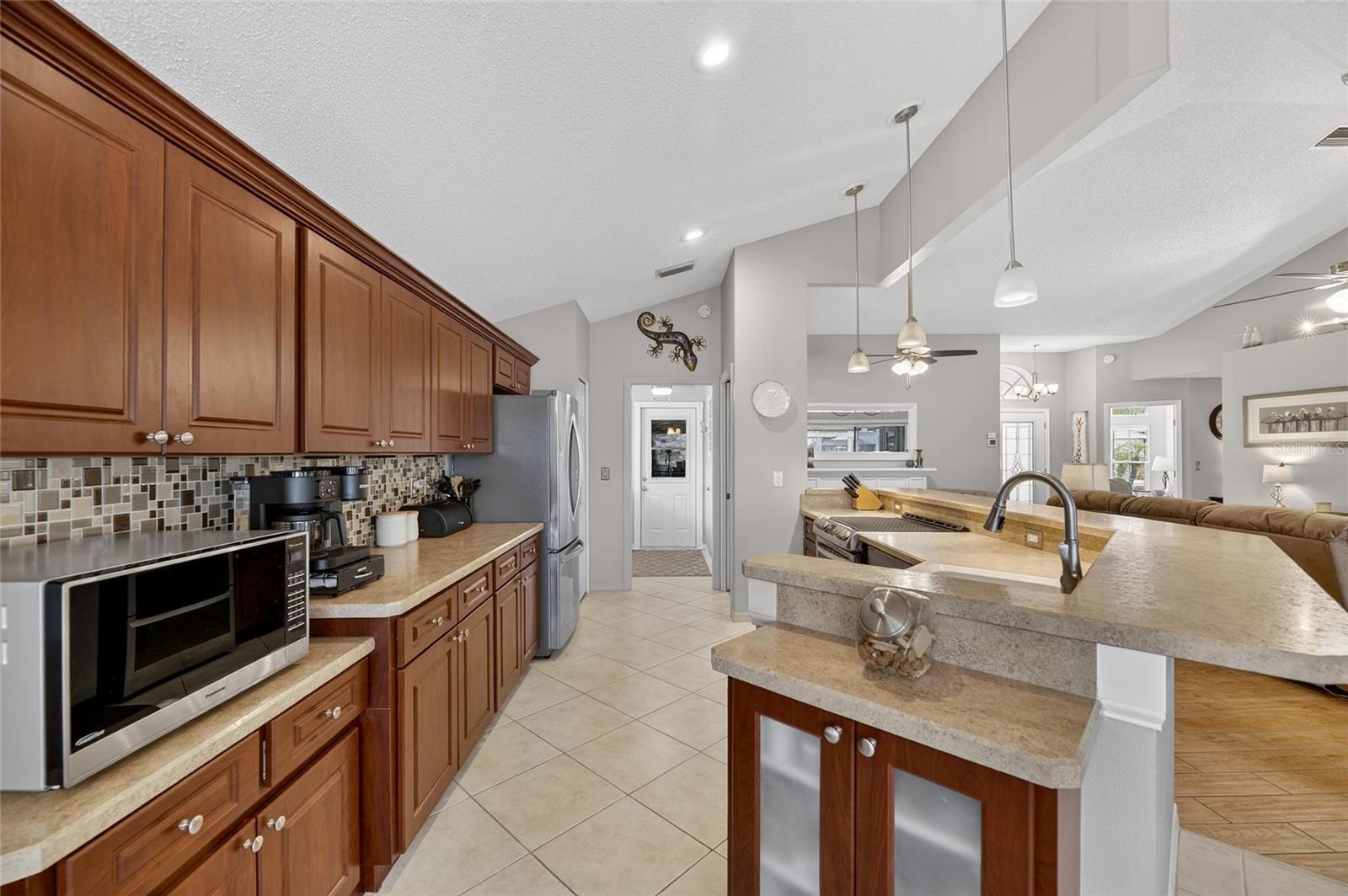 2316 E DEL WEBB BLVD, SUN CITY CENTER, FL, 33573