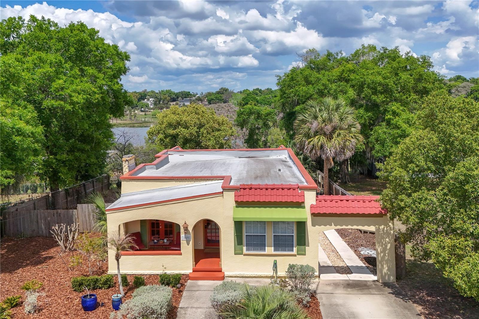 809 POINSETTIA DR, EUSTIS, FL, 32726