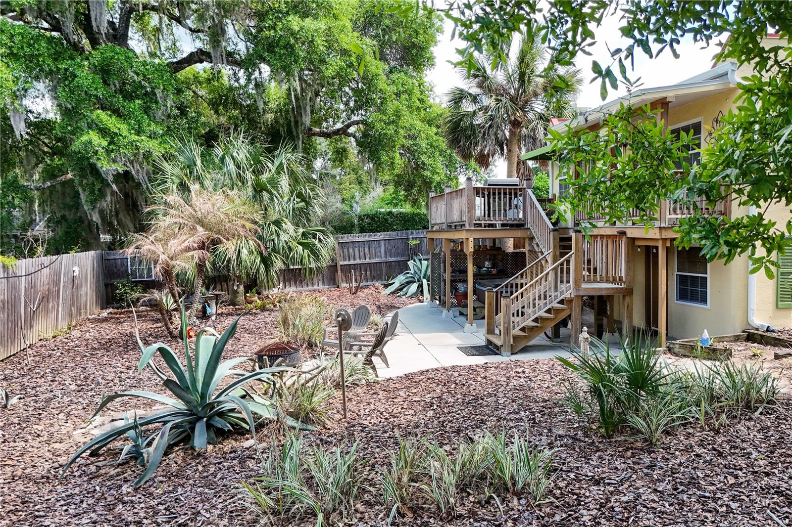 809 POINSETTIA DR, EUSTIS, FL, 32726