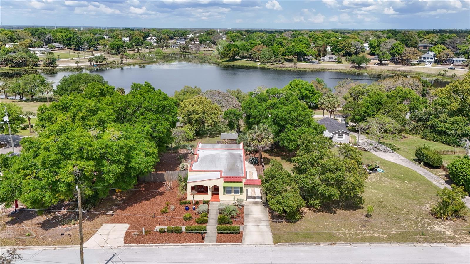 809 POINSETTIA DR, EUSTIS, FL, 32726