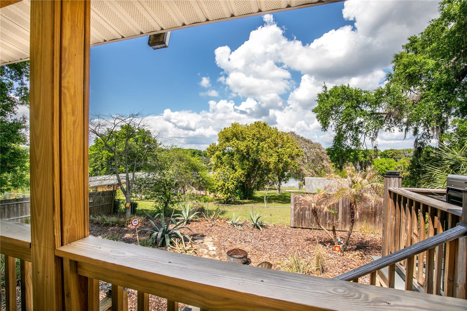 809 POINSETTIA DR, EUSTIS, FL, 32726