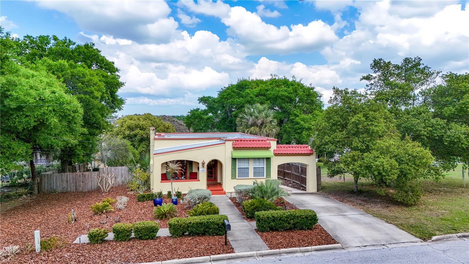 809 POINSETTIA DR, EUSTIS, FL, 32726
