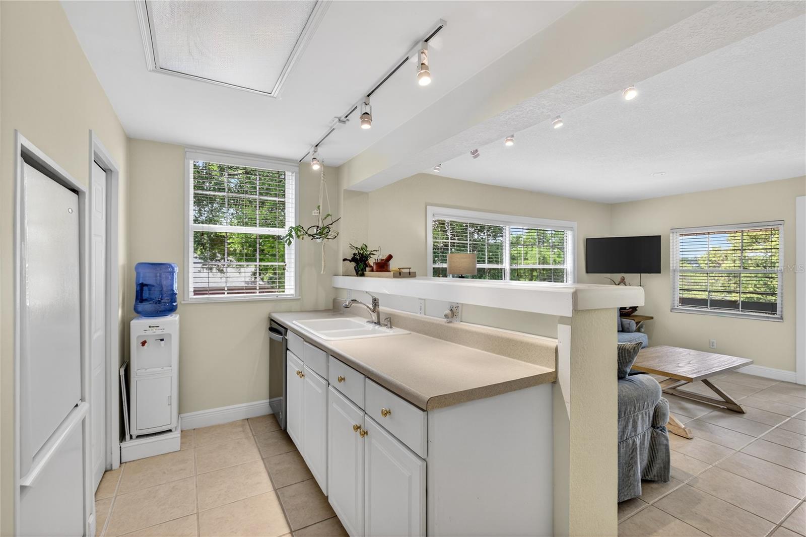 809 POINSETTIA DR, EUSTIS, FL, 32726