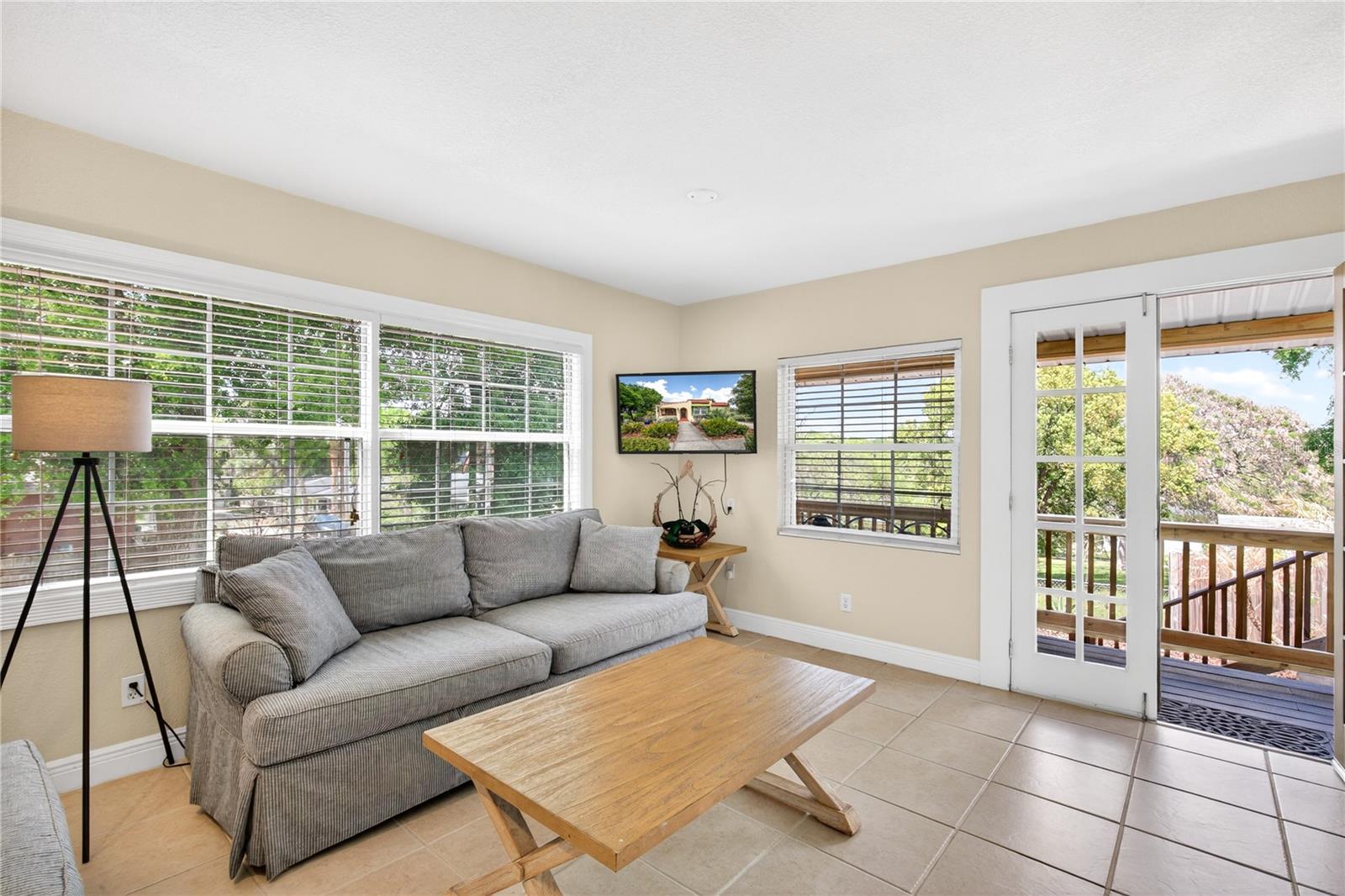 809 POINSETTIA DR, EUSTIS, FL, 32726
