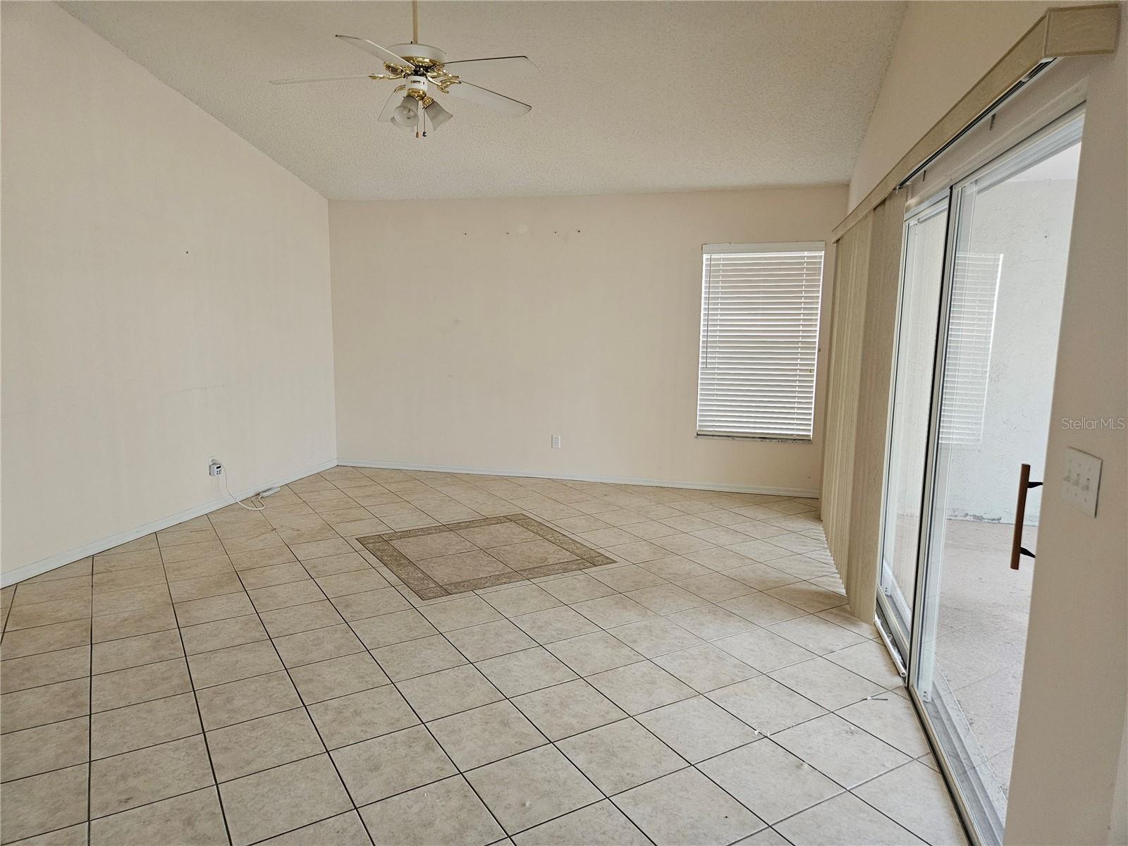 2421 E DEL WEBB BLVD, SUN CITY CENTER, FL, 33573