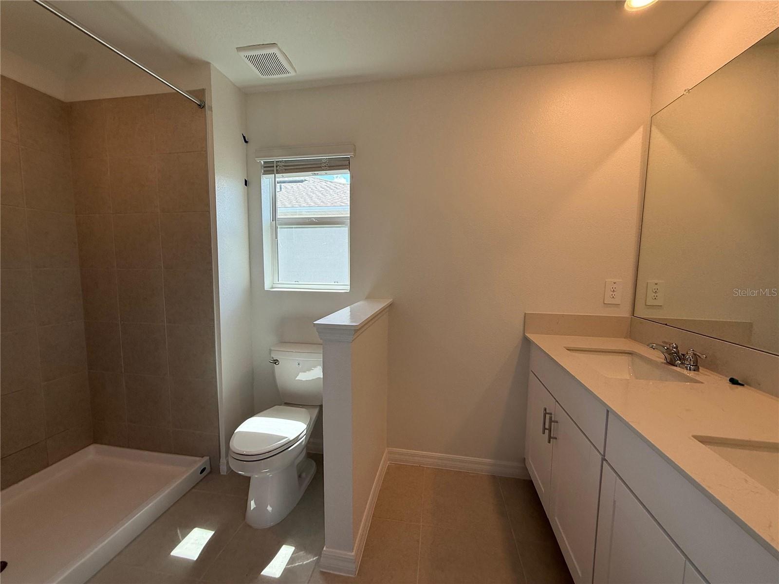 9869 FEASTER DR, WESLEY CHAPEL, FL, 33545