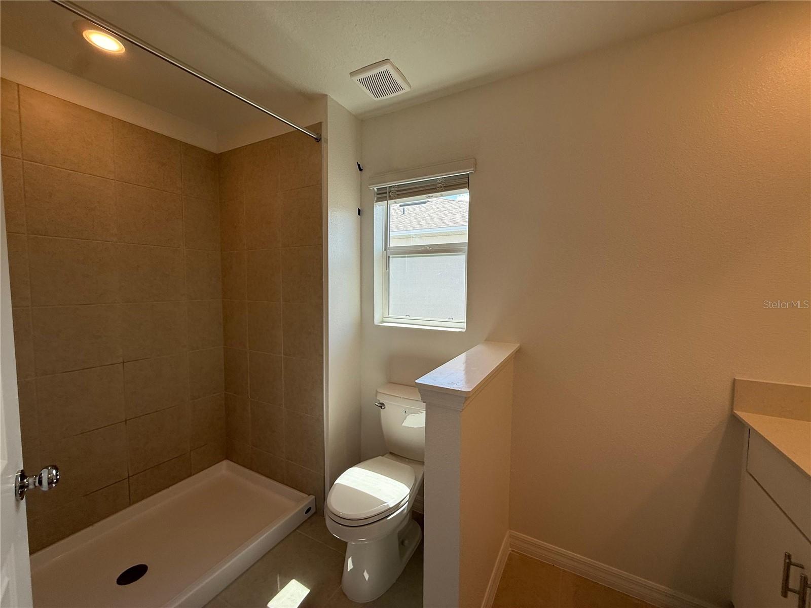 9869 FEASTER DR, WESLEY CHAPEL, FL, 33545