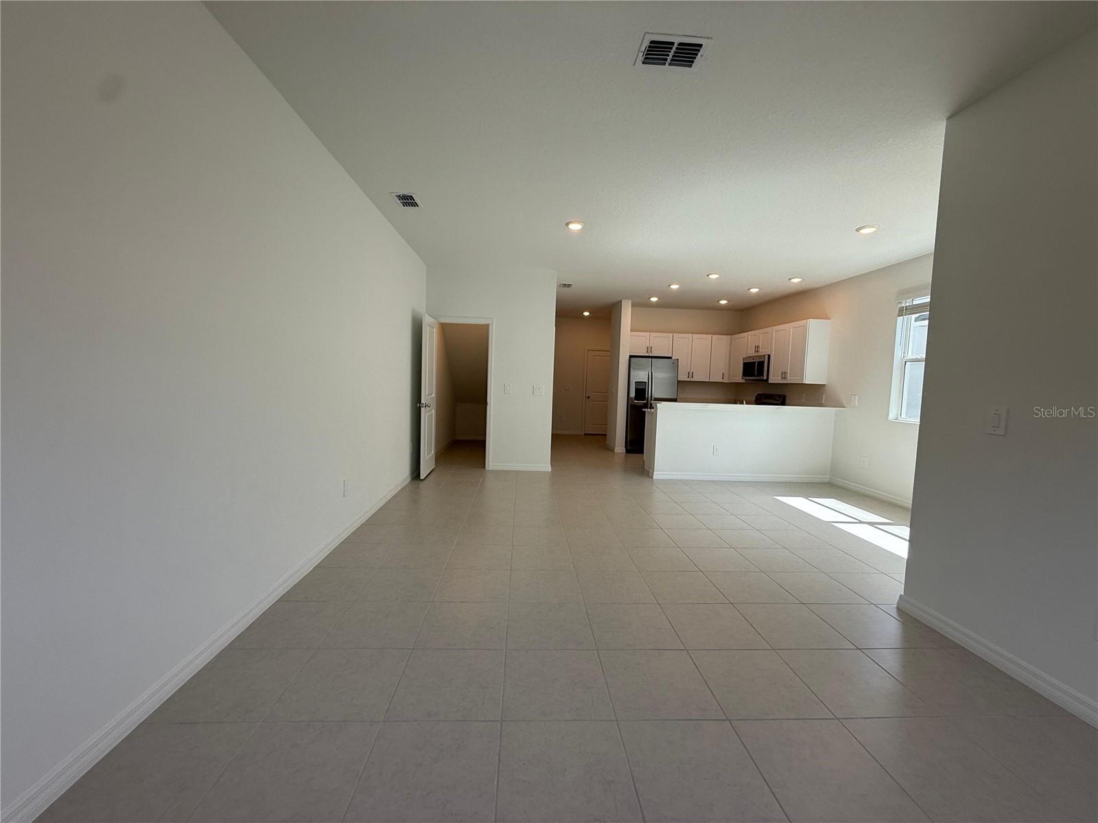 9869 FEASTER DR, WESLEY CHAPEL, FL, 33545