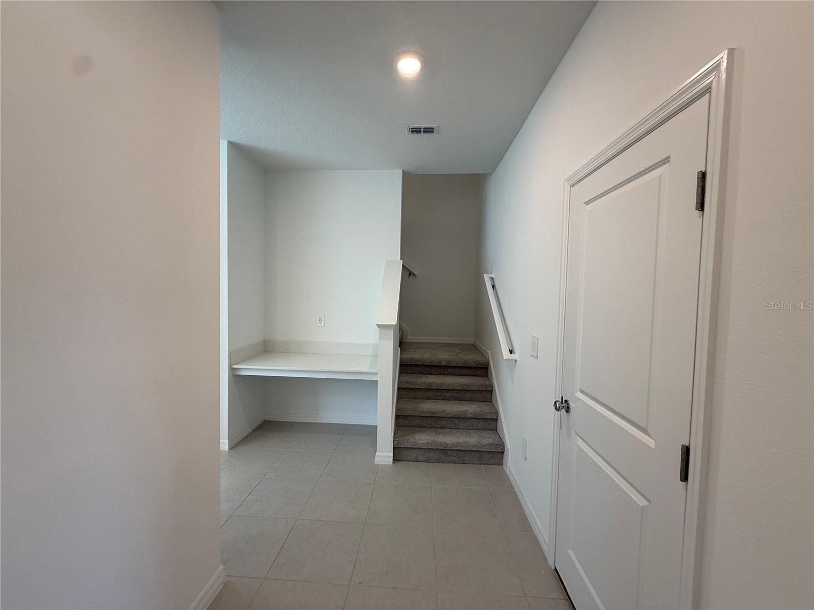 9869 FEASTER DR, WESLEY CHAPEL, FL, 33545