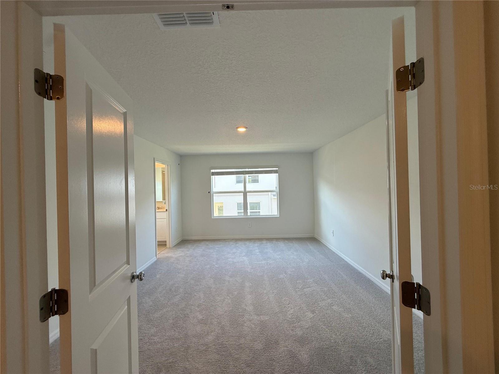 9869 FEASTER DR, WESLEY CHAPEL, FL, 33545