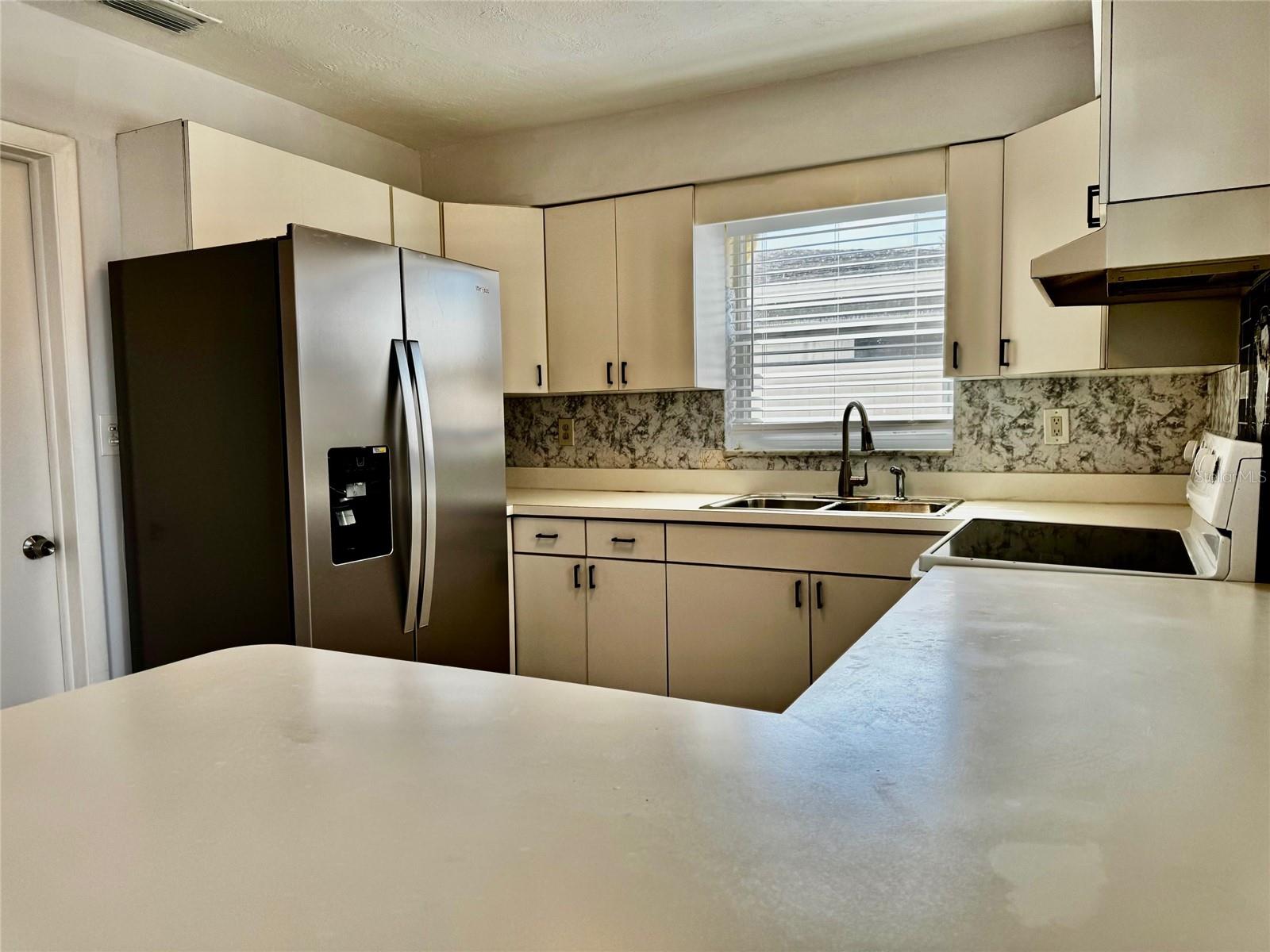 5561 100TH AVE N, PINELLAS PARK, FL, 33782