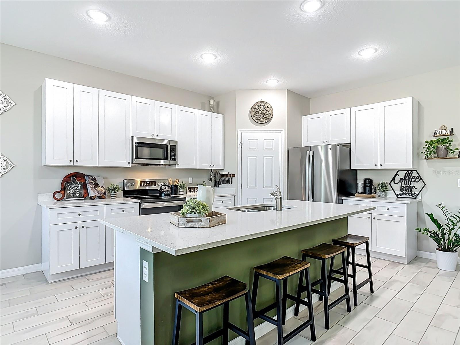 39641 ROYAL TRAILS RD, EUSTIS, FL, 32736