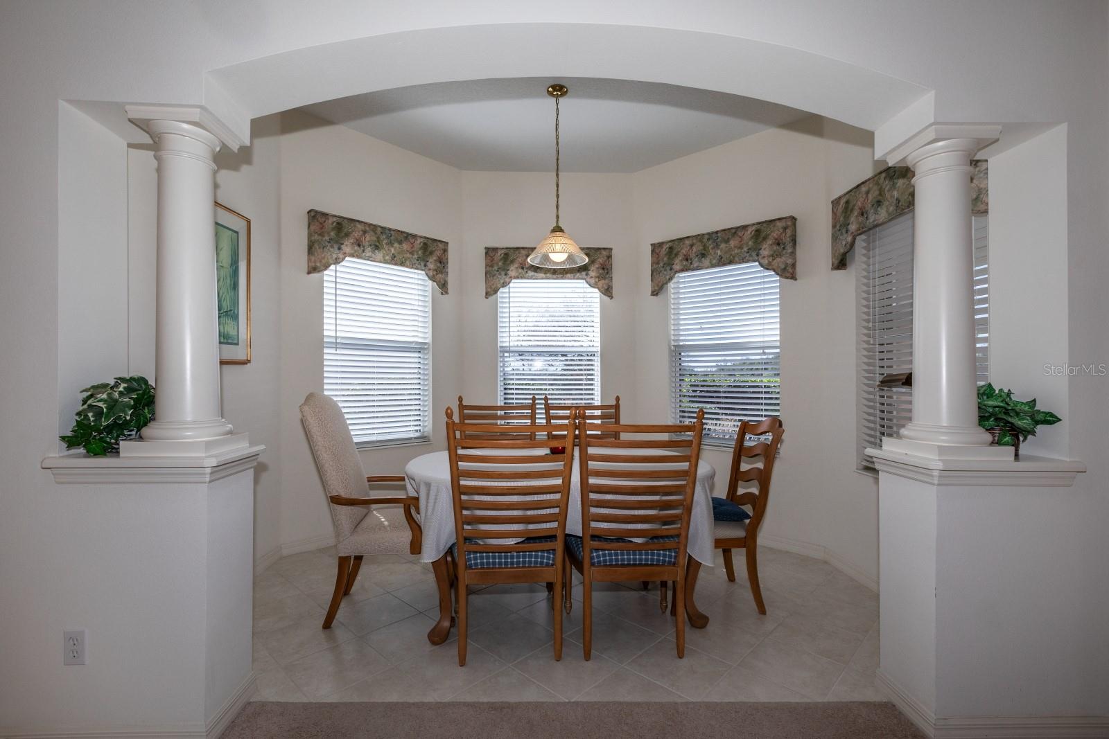 27525 DISCOVER CT, LEESBURG, FL, 34748