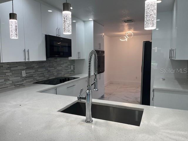 8217 BREEZE COVE LN, ORLANDO, FL, 32819