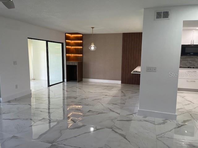 8217 BREEZE COVE LN, ORLANDO, FL, 32819