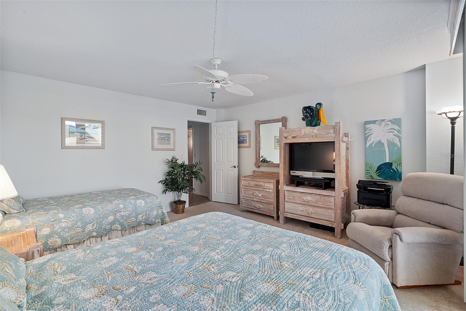 305 S ATLANTIC AVE #102, ORMOND BEACH, FL, 32176