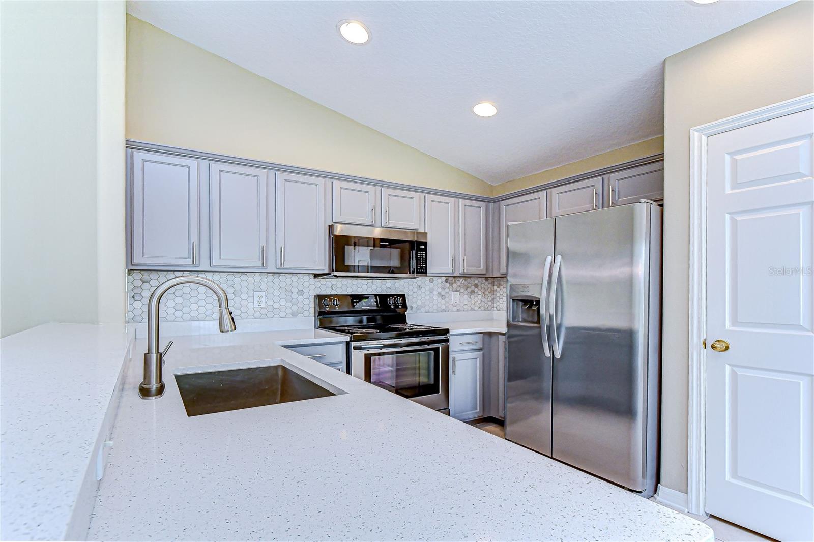 6029 SWEET WILLIAM TER, LAND O LAKES, FL, 34639