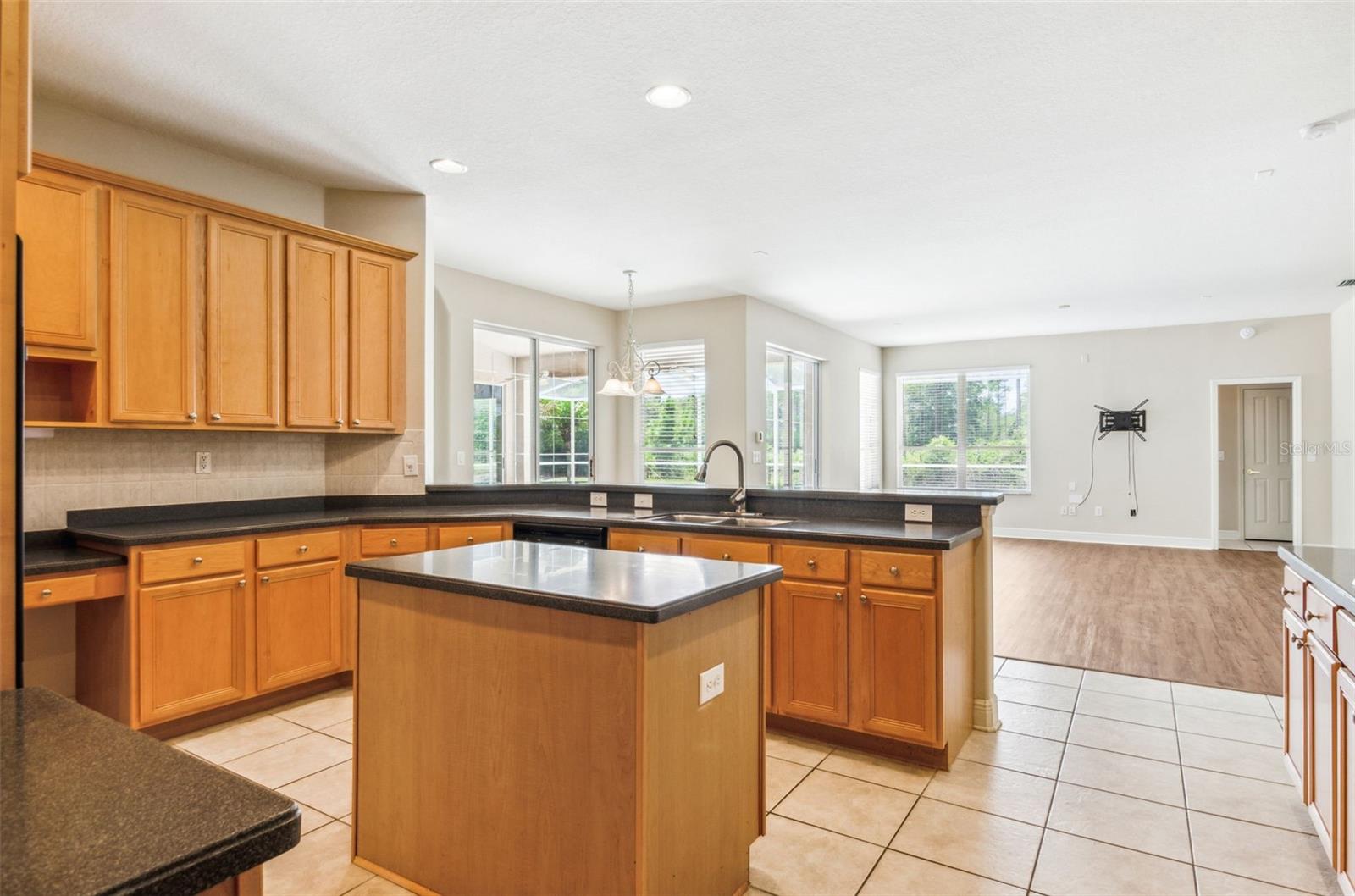 10222 ARBOR SIDE DR, TAMPA, FL, 33647