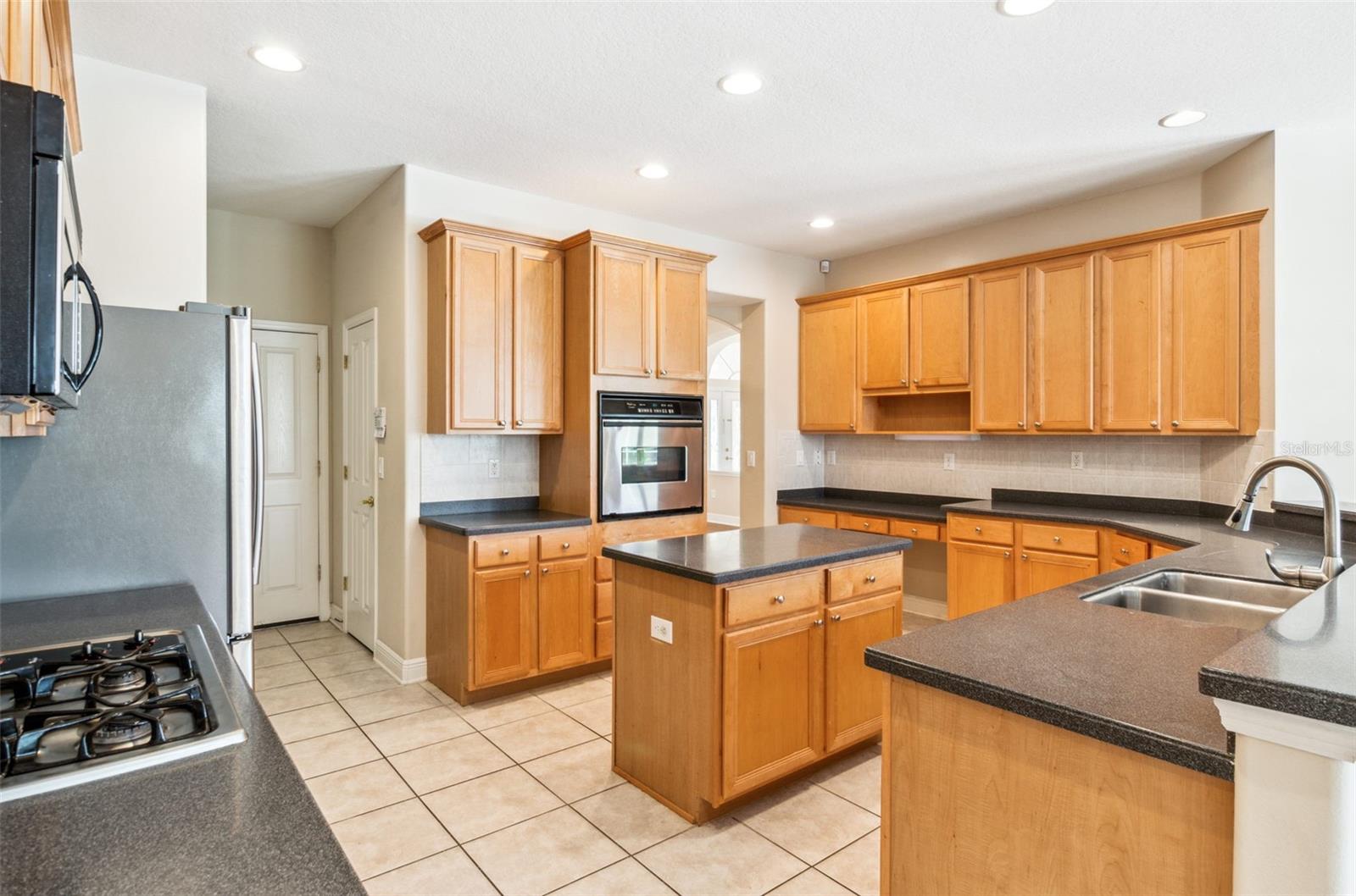 10222 ARBOR SIDE DR, TAMPA, FL, 33647