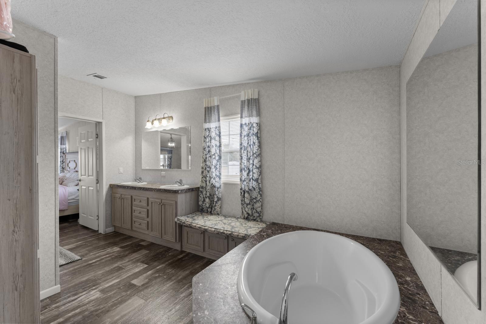 6300 GREEN POND RD, POLK CITY, FL, 33868