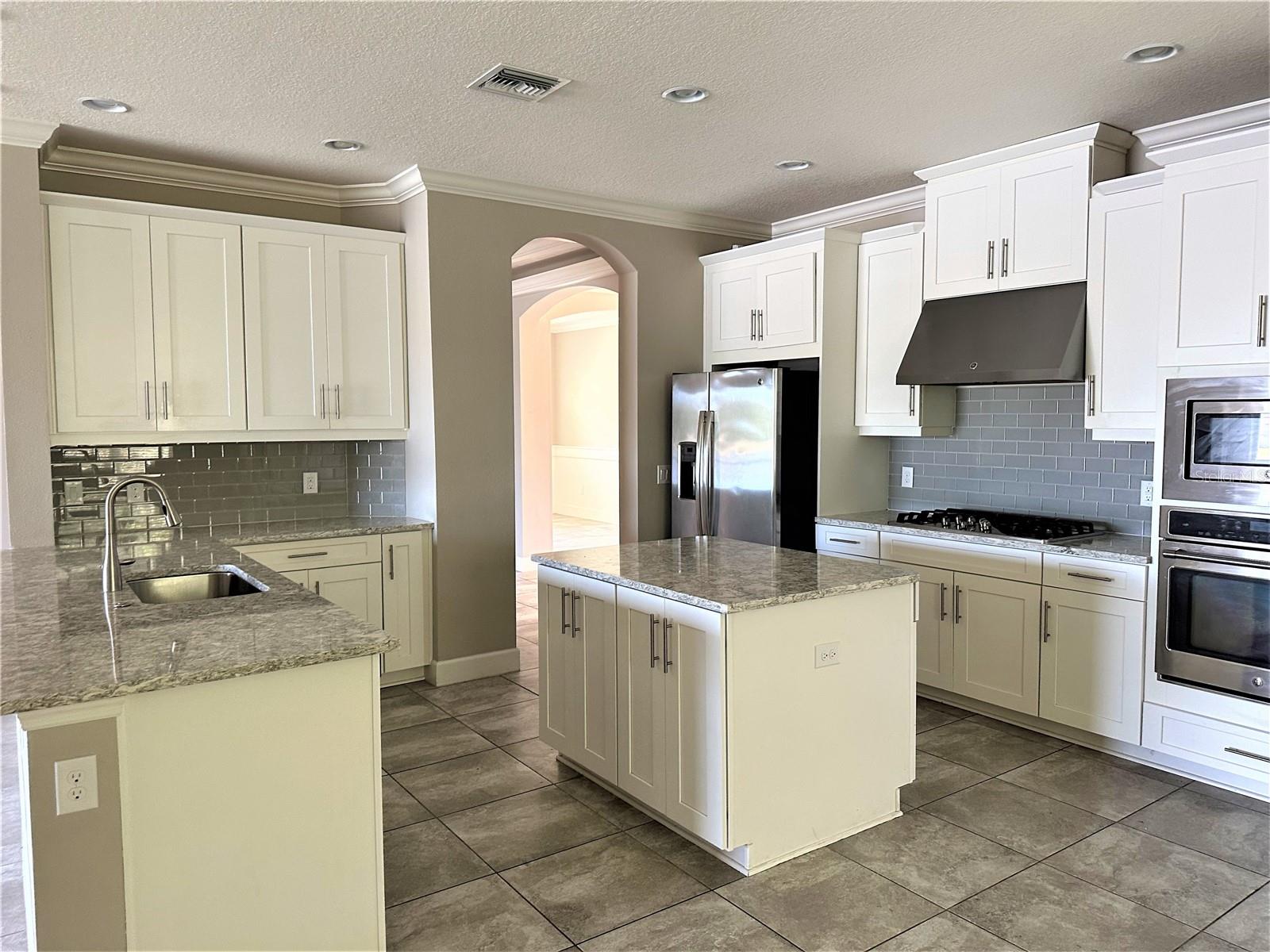 6215 ANISE DR, SARASOTA, FL, 34238