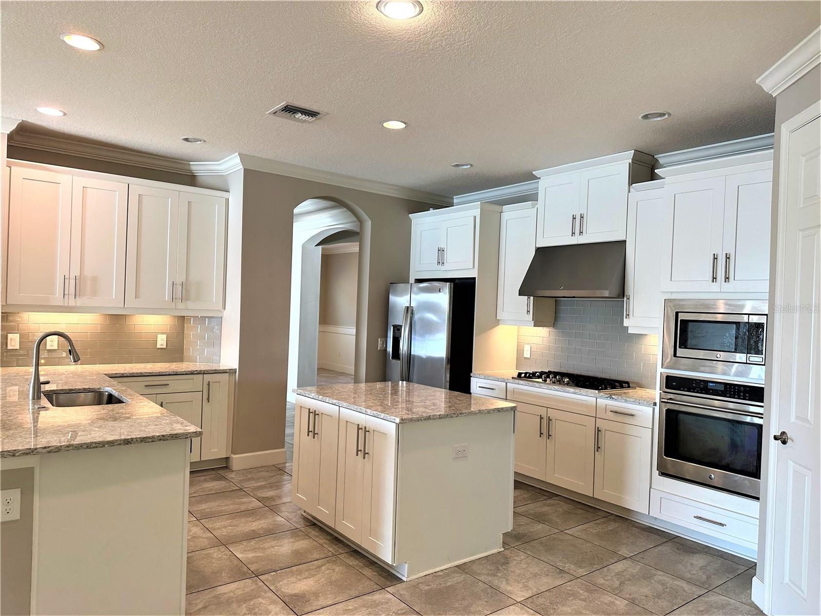 6215 ANISE DR, SARASOTA, FL, 34238