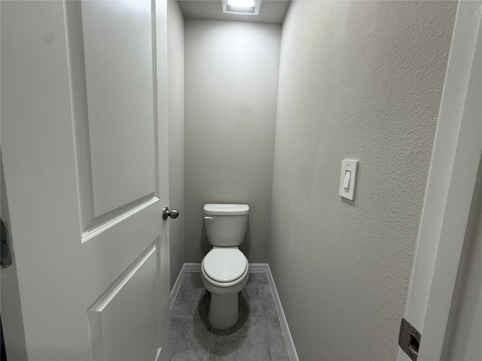 7649 INTREPID RD, WESLEY CHAPEL, FL, 33545