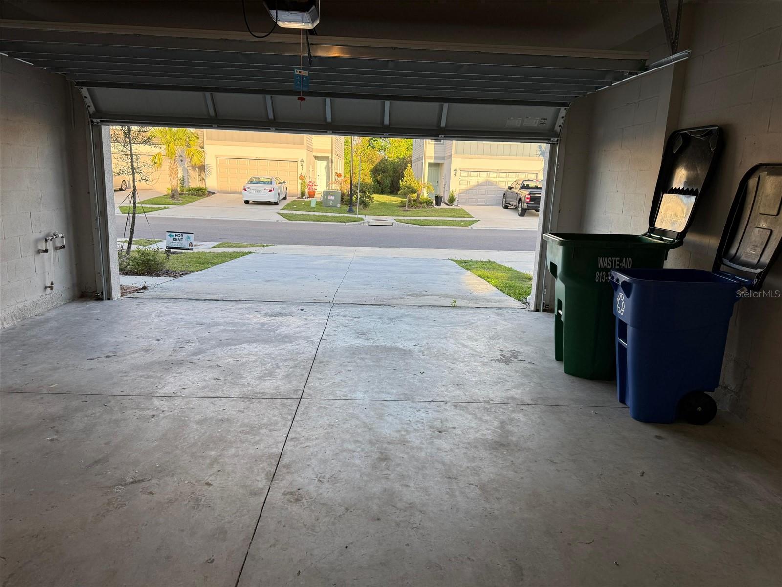 7649 INTREPID RD, WESLEY CHAPEL, FL, 33545