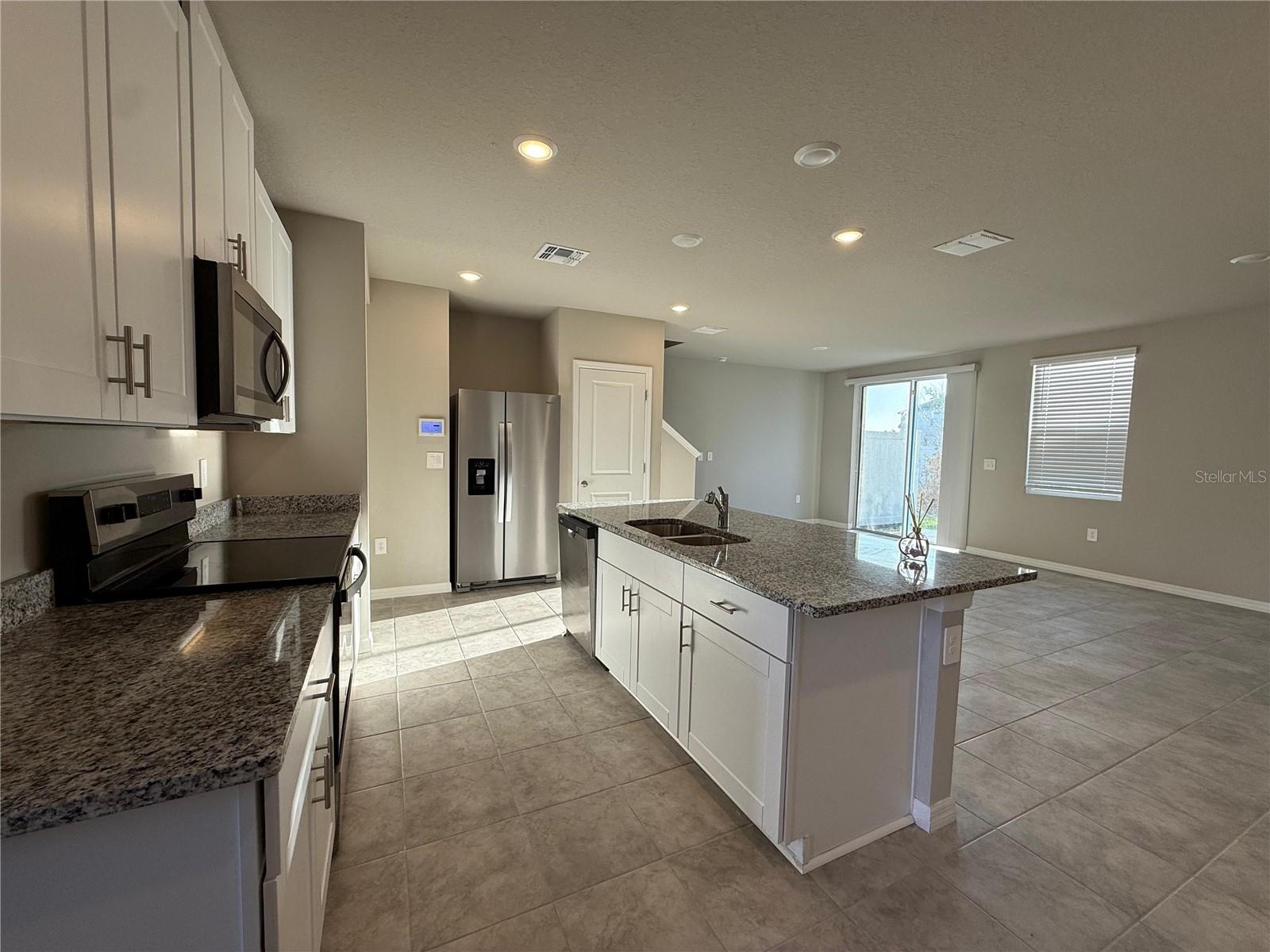 7649 INTREPID RD, WESLEY CHAPEL, FL, 33545