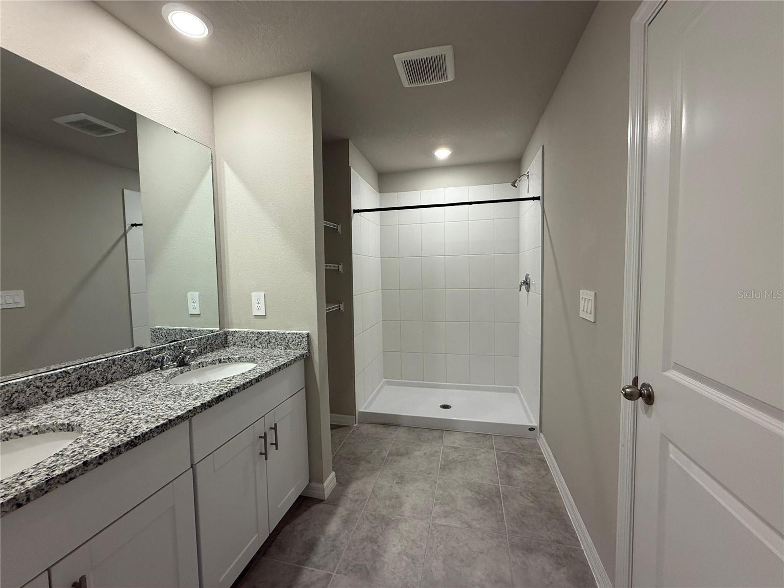 7649 INTREPID RD, WESLEY CHAPEL, FL, 33545