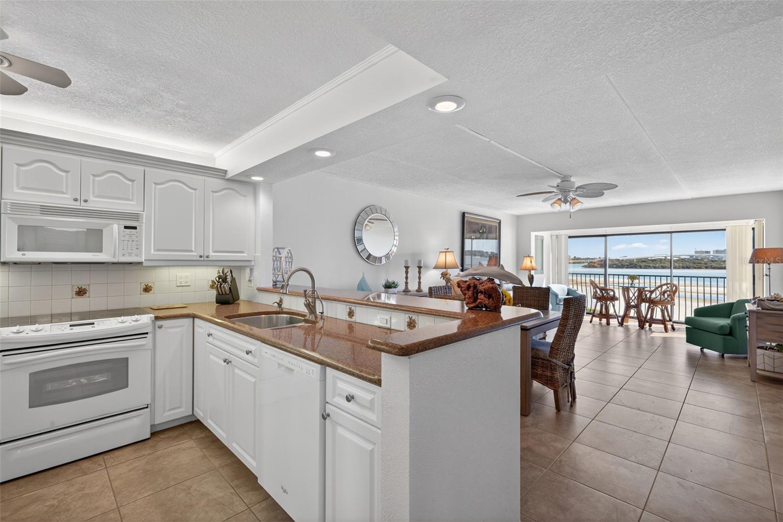 865 S GULFVIEW BLVD #207, CLEARWATER BEACH, FL, 33767