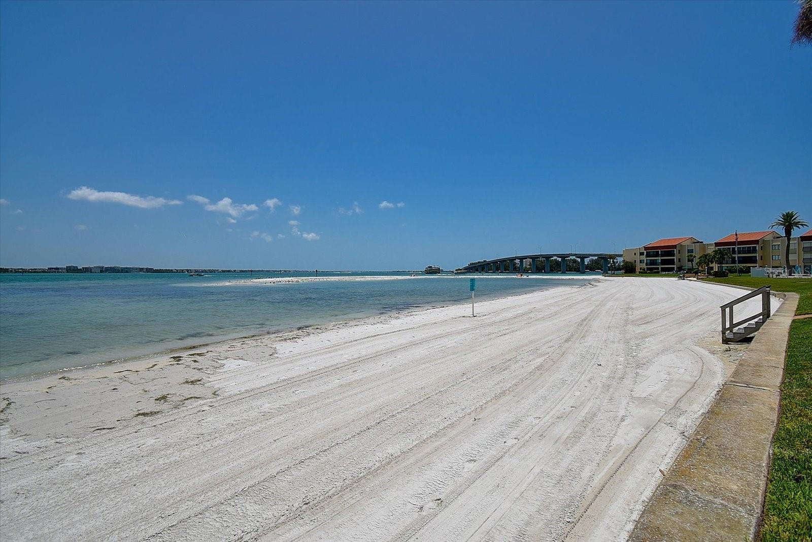 865 S GULFVIEW BLVD #207, CLEARWATER BEACH, FL, 33767