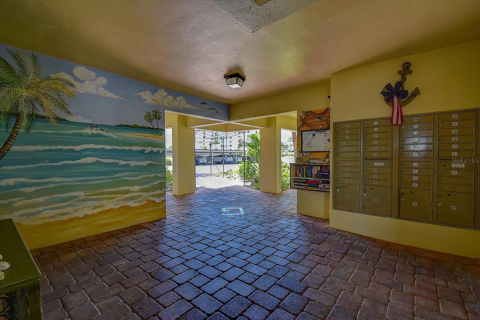 865 S GULFVIEW BLVD #207, CLEARWATER BEACH, FL, 33767