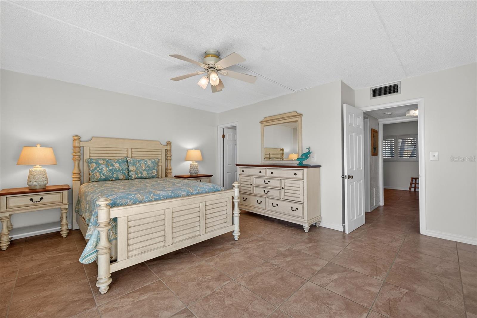 865 S GULFVIEW BLVD #207, CLEARWATER BEACH, FL, 33767