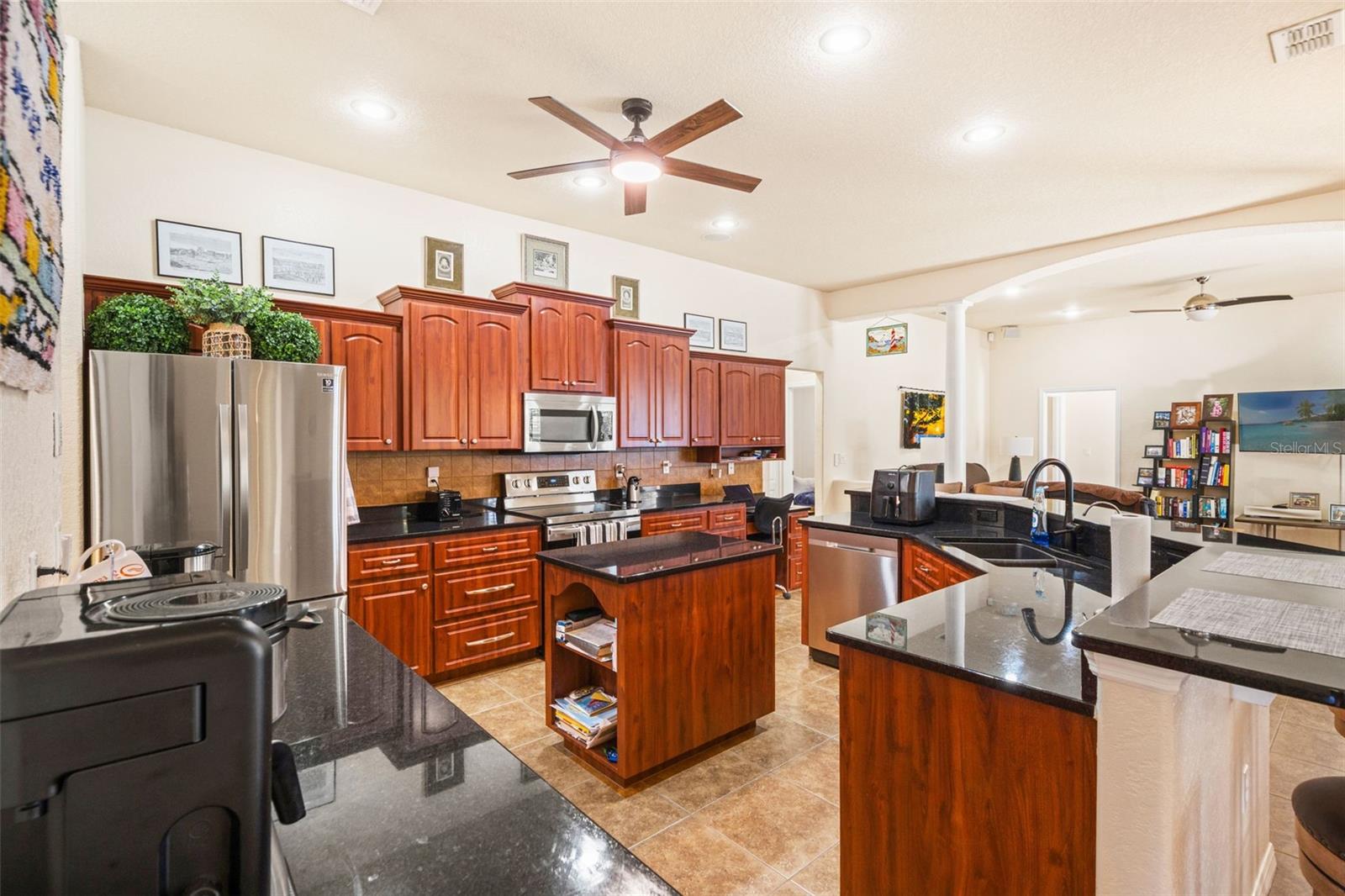 10288 RIDGE TOP LOOP, WEEKI WACHEE, FL, 34613