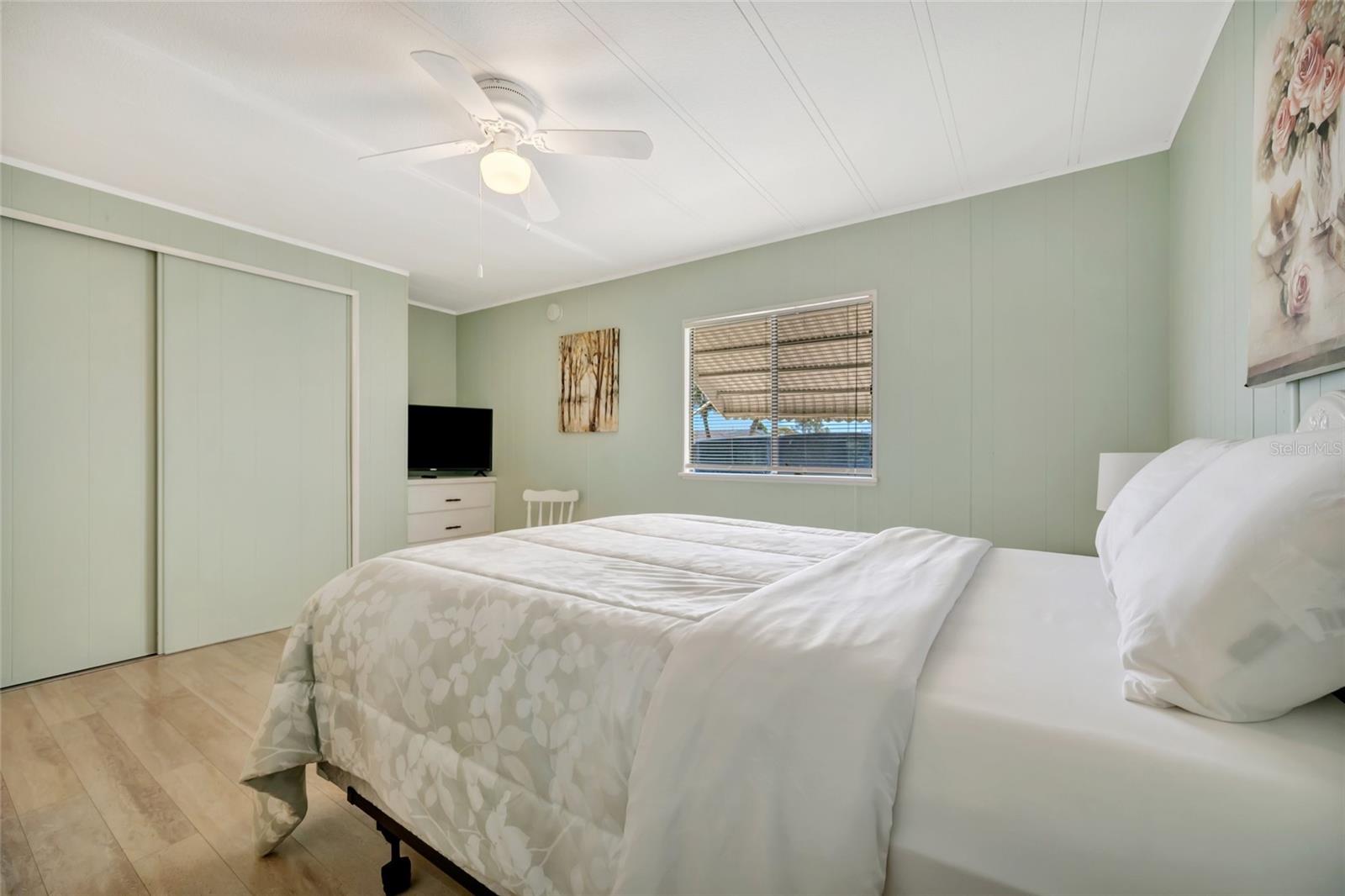 110 E SAINT LUCIA LOOP, APOLLO BEACH, FL, 33572