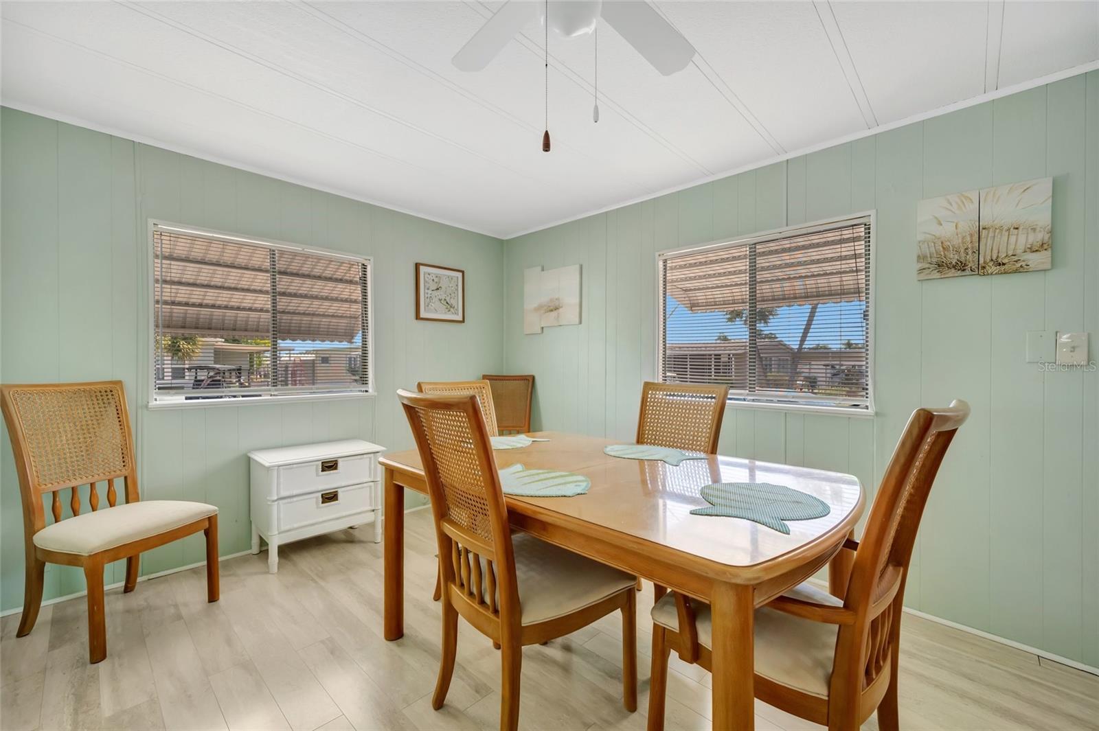 110 E SAINT LUCIA LOOP, APOLLO BEACH, FL, 33572