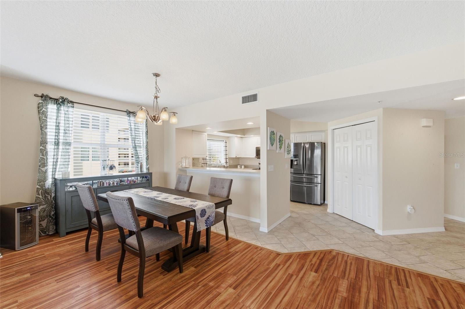 1200 COUNTRY CLUB DR #1206, LARGO, FL, 33771