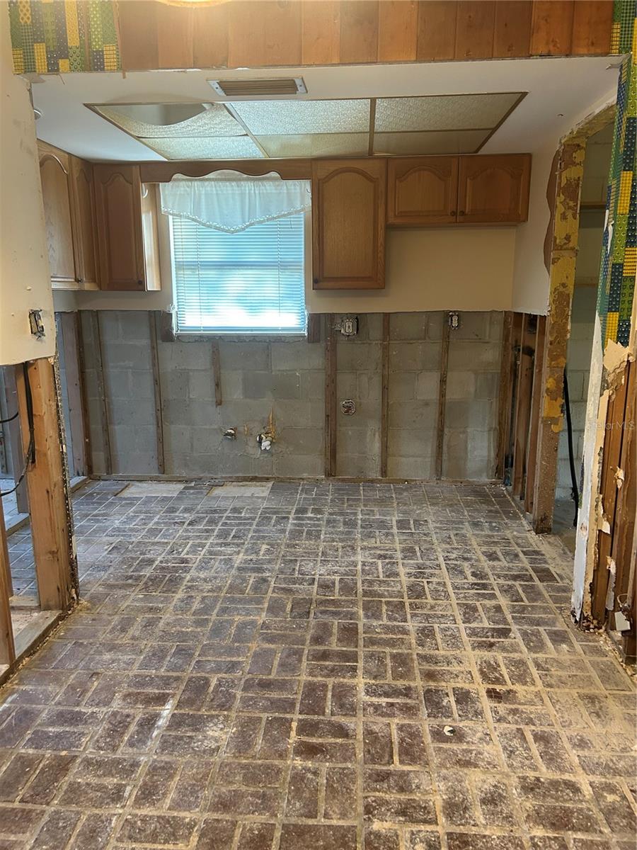 1758 MICHIGAN AVE NE, ST PETERSBURG, FL, 33703