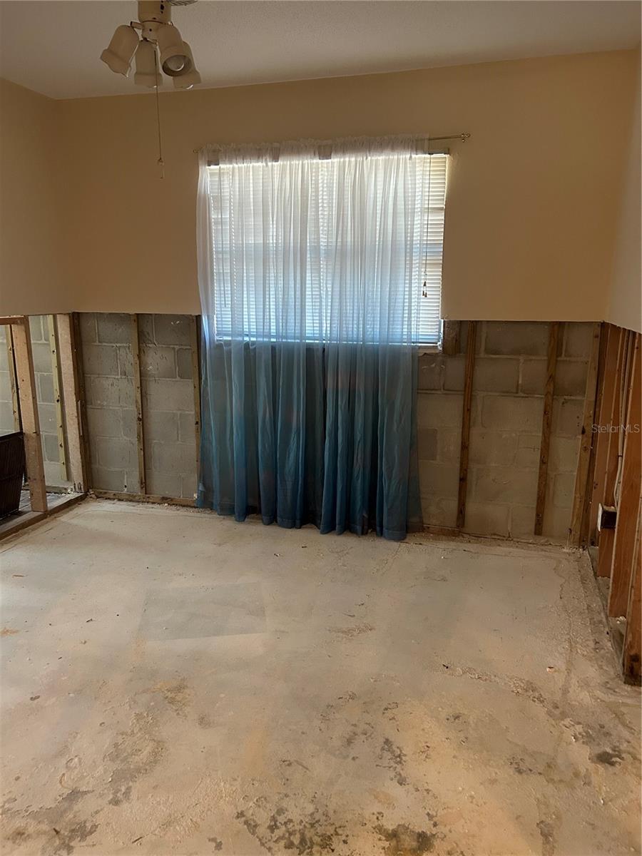 1758 MICHIGAN AVE NE, ST PETERSBURG, FL, 33703