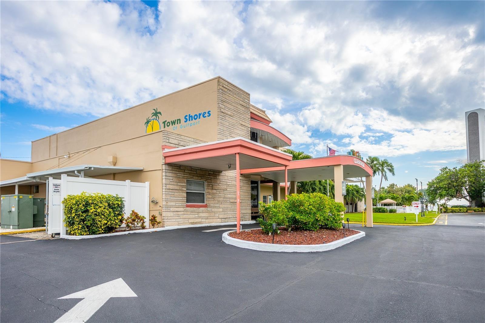 6025 SHORE BLVD S #405, GULFPORT, FL, 33707