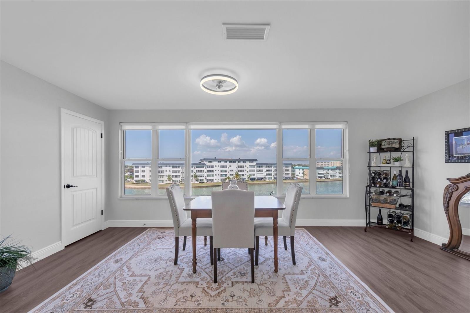 6025 SHORE BLVD S #405, GULFPORT, FL, 33707