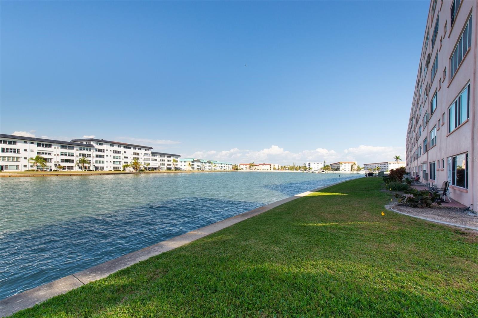 6025 SHORE BLVD S #405, GULFPORT, FL, 33707