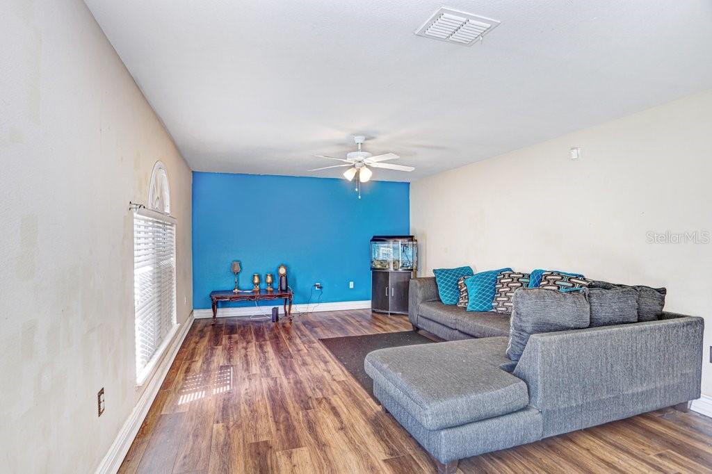10004 CREEK BLUFF DR, RIVERVIEW, FL, 33578