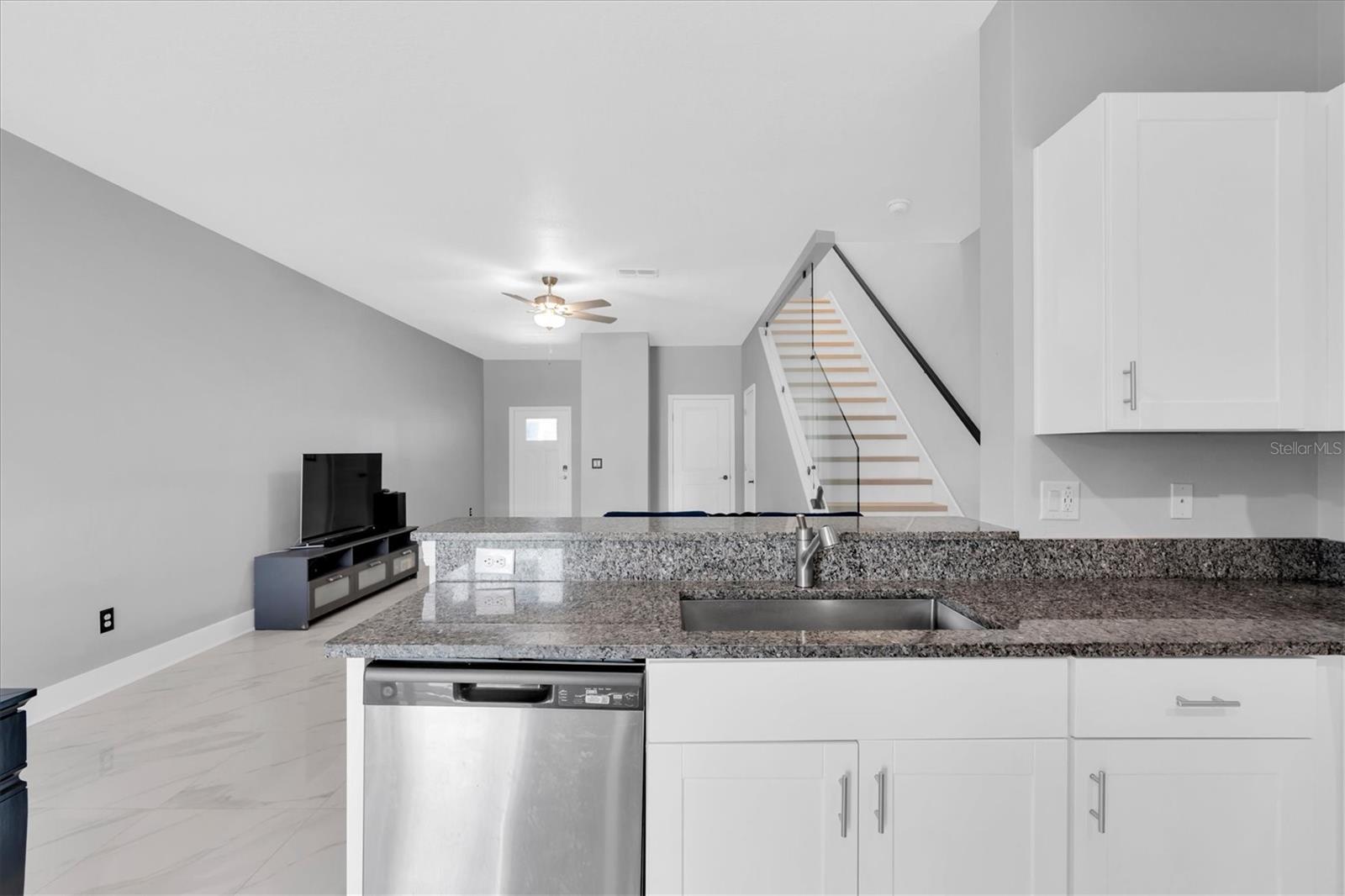 8249 CRESCENT OAKS DR, NEW PORT RICHEY, FL, 34655