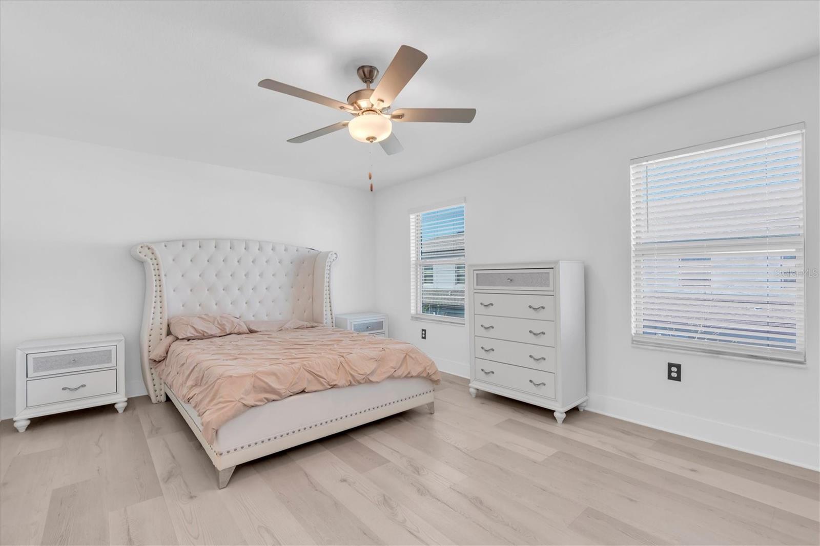 8249 CRESCENT OAKS DR, NEW PORT RICHEY, FL, 34655