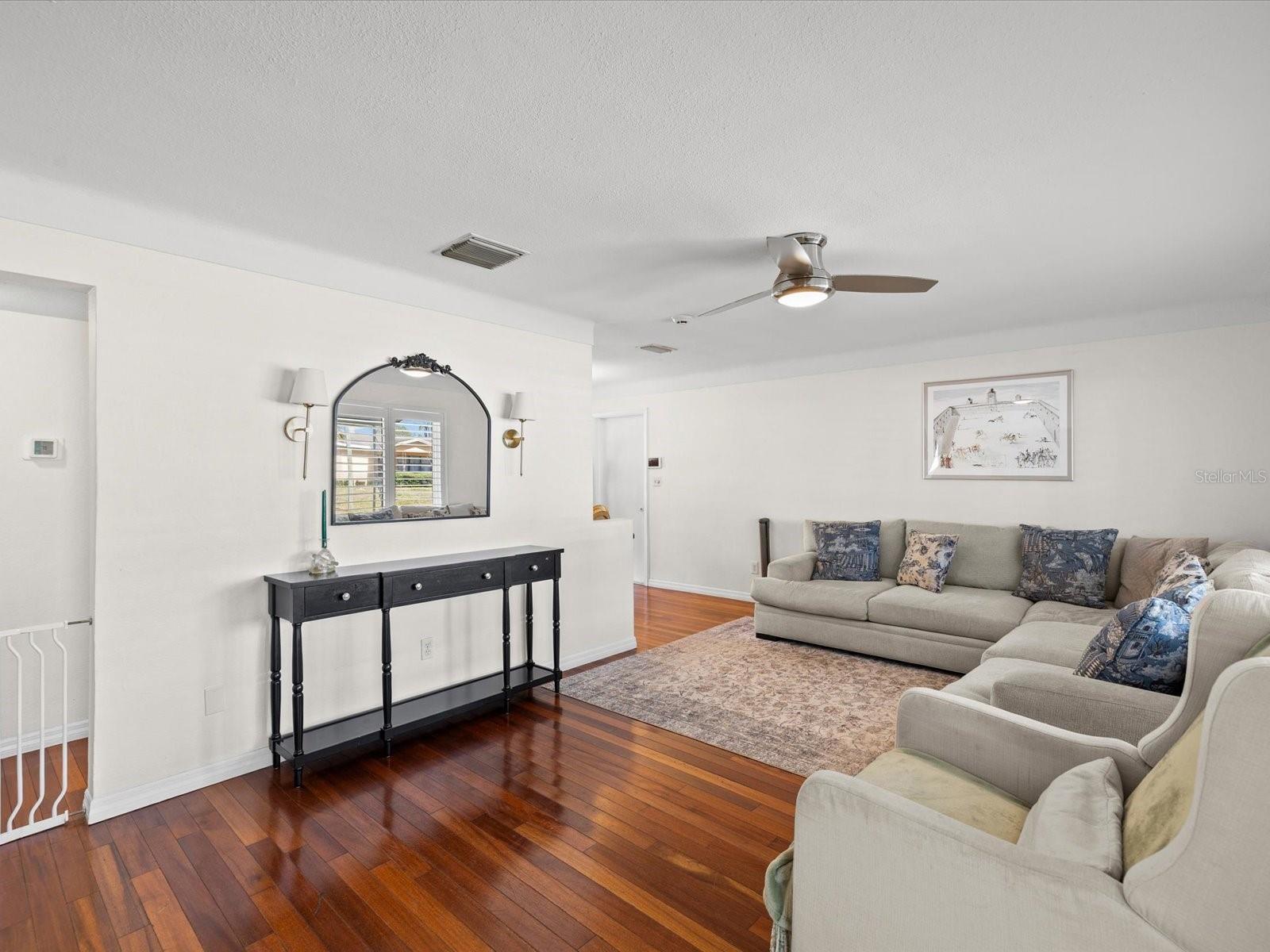 5330 26TH AVE N, ST PETERSBURG, FL, 33710