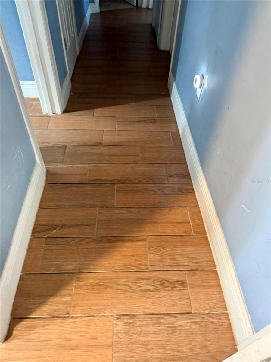 1523 AMAROS AVE, ORLANDO, FL, 32811